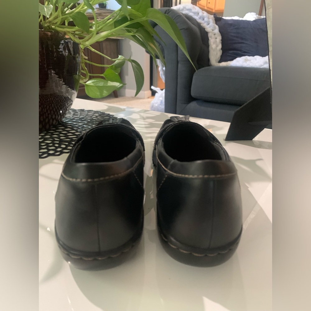 Clarks Collection, Ashland Bubble Loafer black slip ons size 9 Wide - Picture 4 of 7